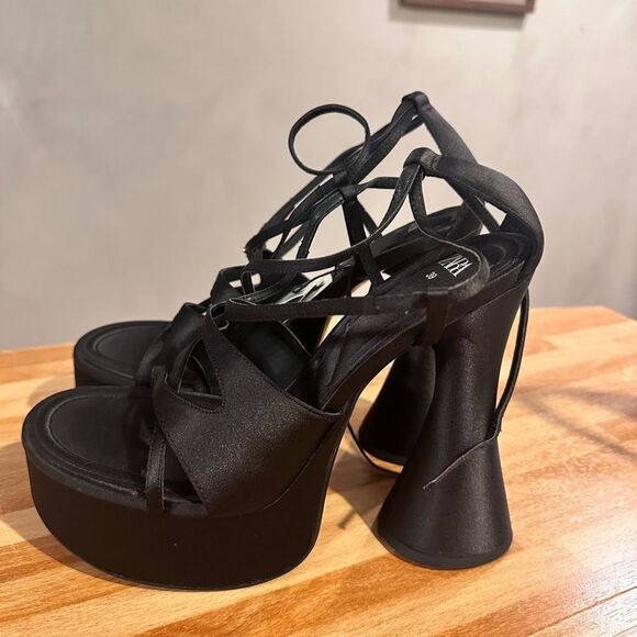Zara platform straps sandals - Picture 1 of 7